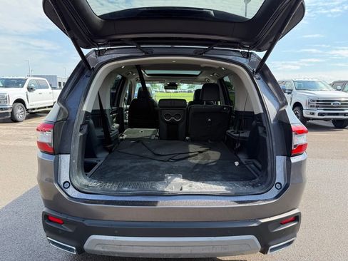 Used 2025 Honda Pilot Touring image 20