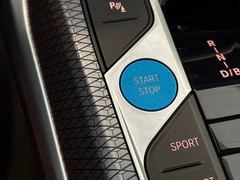 Used 2025 BMW i4 eDrive40 w/ M Sport Package image 23