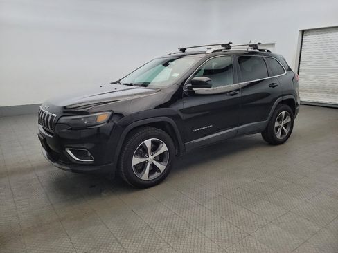 Used 2019 Jeep Cherokee Limited AWD/4WD image 2