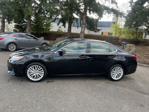 Used 2015 Lexus ES 350 w/ Premium Package image 2