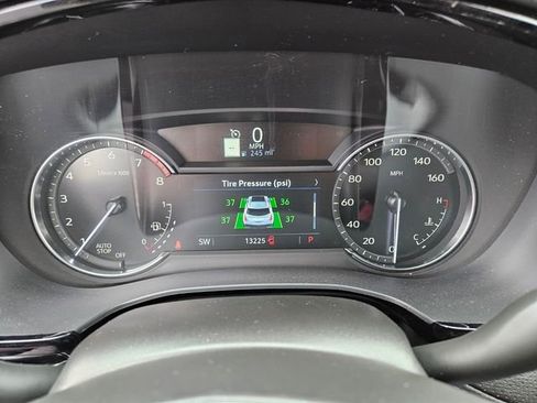 Certified 2025 Cadillac XT5 Premium Luxury FWD image 28