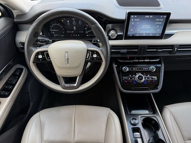 Used 2022 Lincoln Corsair AWD w/ Premium Package image 10