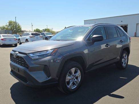 Certified 2024 Toyota RAV4 LE AWD/4WD image 3