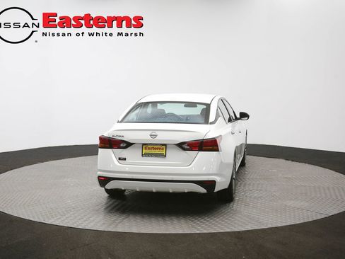 Used 2025 Nissan Altima 2.5 SV FWD image 28