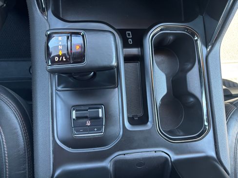 Used 2023 GMC Sierra 1500 AT4 image 16