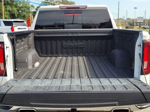 Used 2022 GMC Sierra 1500 SLT AWD/4WD image 10
