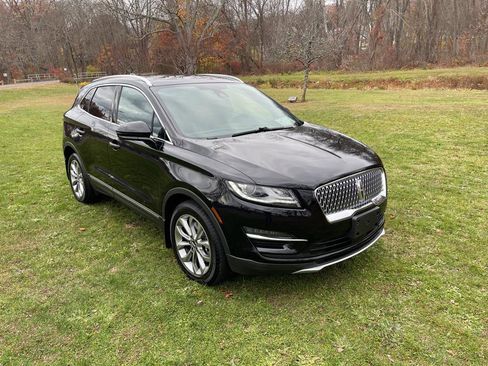 Used 2019 Lincoln MKC Select w/ Select Plus Package image 2