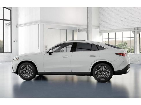 Certified 2025 Mercedes-Benz GLC 300 4MATIC image 33