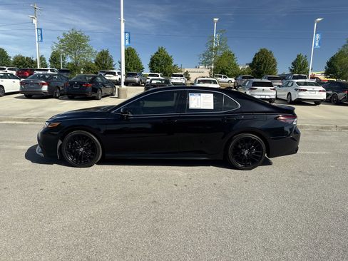 Used 2024 Toyota Camry XSE w/ Navigation Package FWD image 4