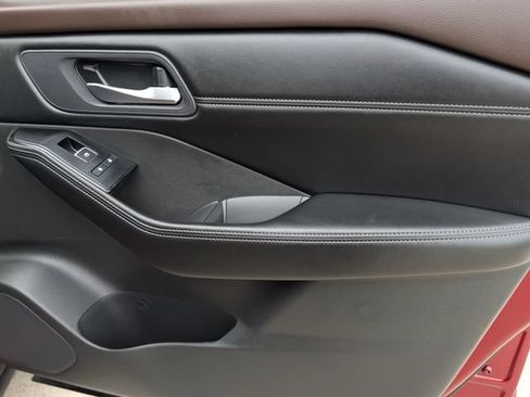 Used 2023 Nissan Rogue SL w/ SL Premium Package FWD image 33