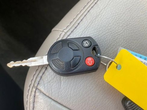 Used 2012 Ford Fusion SEL image 24