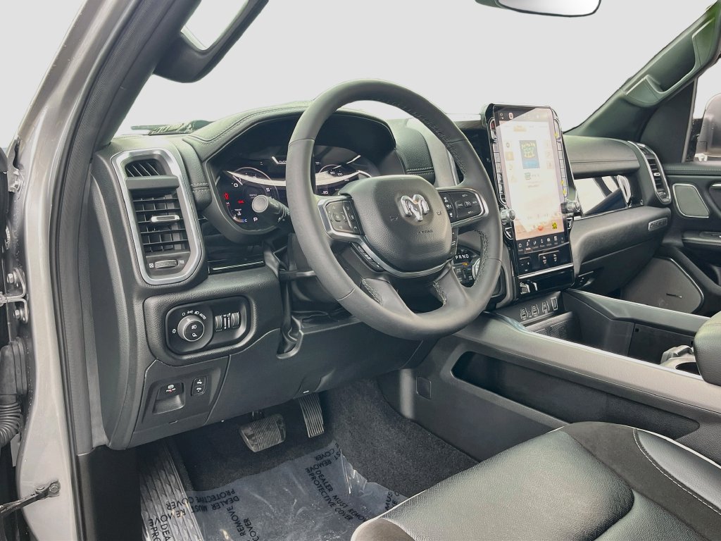 Used 2025 RAM 1500 Laramie w/ Night Edition AWD/4WD image 9