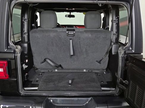 Used 2021 Jeep Wrangler Rubicon w/ Steel Bumper Group image 11