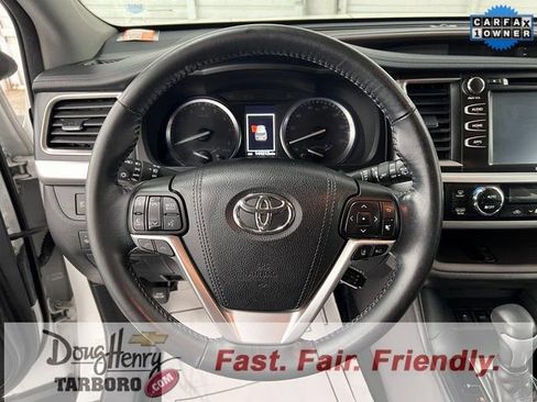 Used 2018 Toyota Highlander XLE image 48