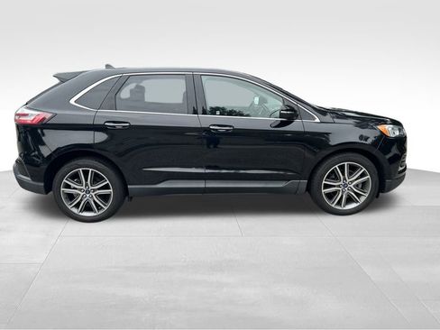 Used 2019 Ford Edge Titanium w/ Cold Weather Package image 9