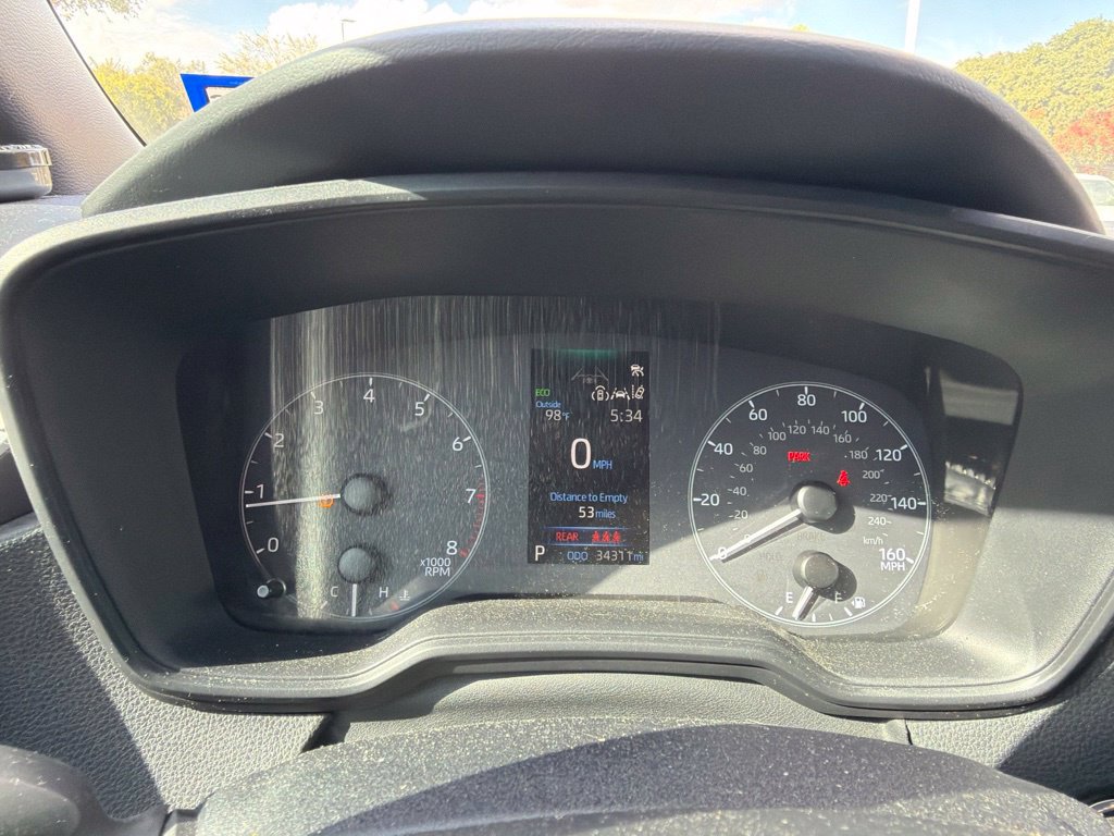 Used 2024 Toyota Corolla SE FWD image 3