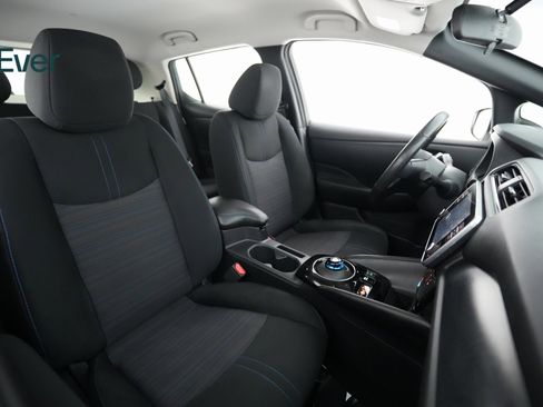 Used 2020 Nissan Leaf SV Plus image 8