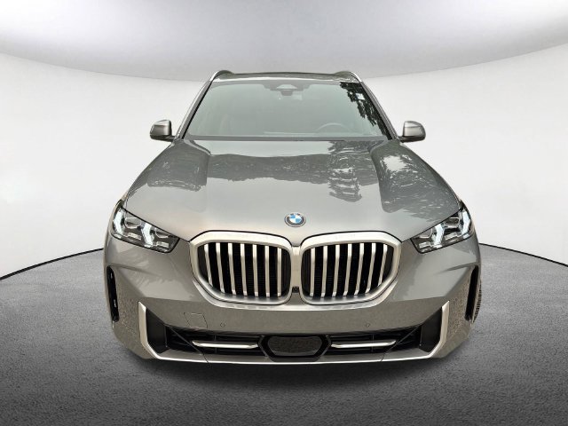 Used 2026 BMW X5 xDrive40i AWD/4WD image 3