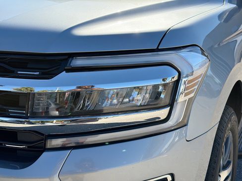 Used 2024 Ford Expedition Max Limited image 9