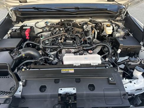 Used 2025 Toyota Tacoma SR image 28