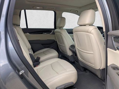 Used 2022 Cadillac XT6 Premium Luxury w/ Technology Package image 23