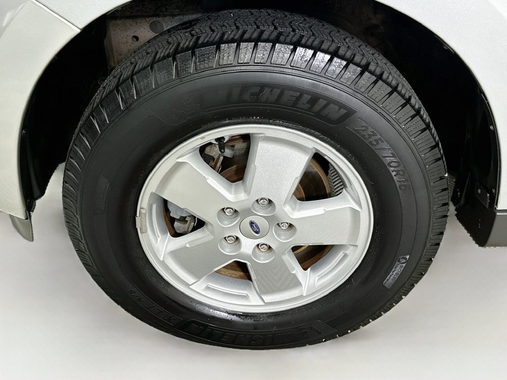 Used 2011 Ford Escape XLT w/ 202A Rapid Spec Order Code FWD image 23
