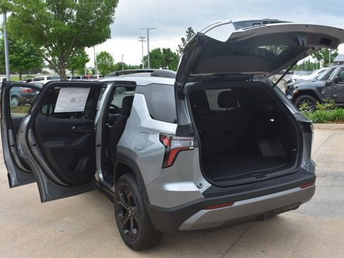New 2026 Chevrolet Equinox LT w/ Midnight Edition image 15