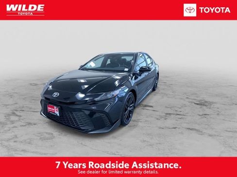 Certified 2025 Toyota Camry SE image 5