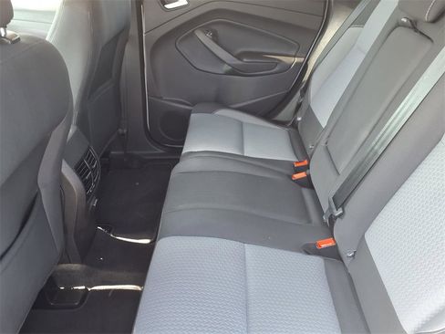 Used 2019 Ford Escape SE image 11