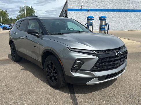 Used 2023 Chevrolet Blazer LT w/ Convenience Package FWD image 7