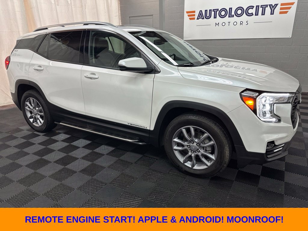 Used 2022 GMC Terrain SLT AWD/4WD image 1
