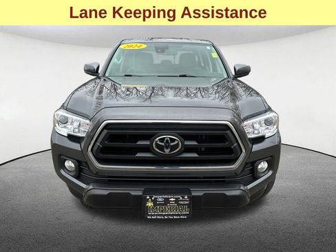 Used 2022 Toyota Tacoma SR5 AWD/4WD image 4