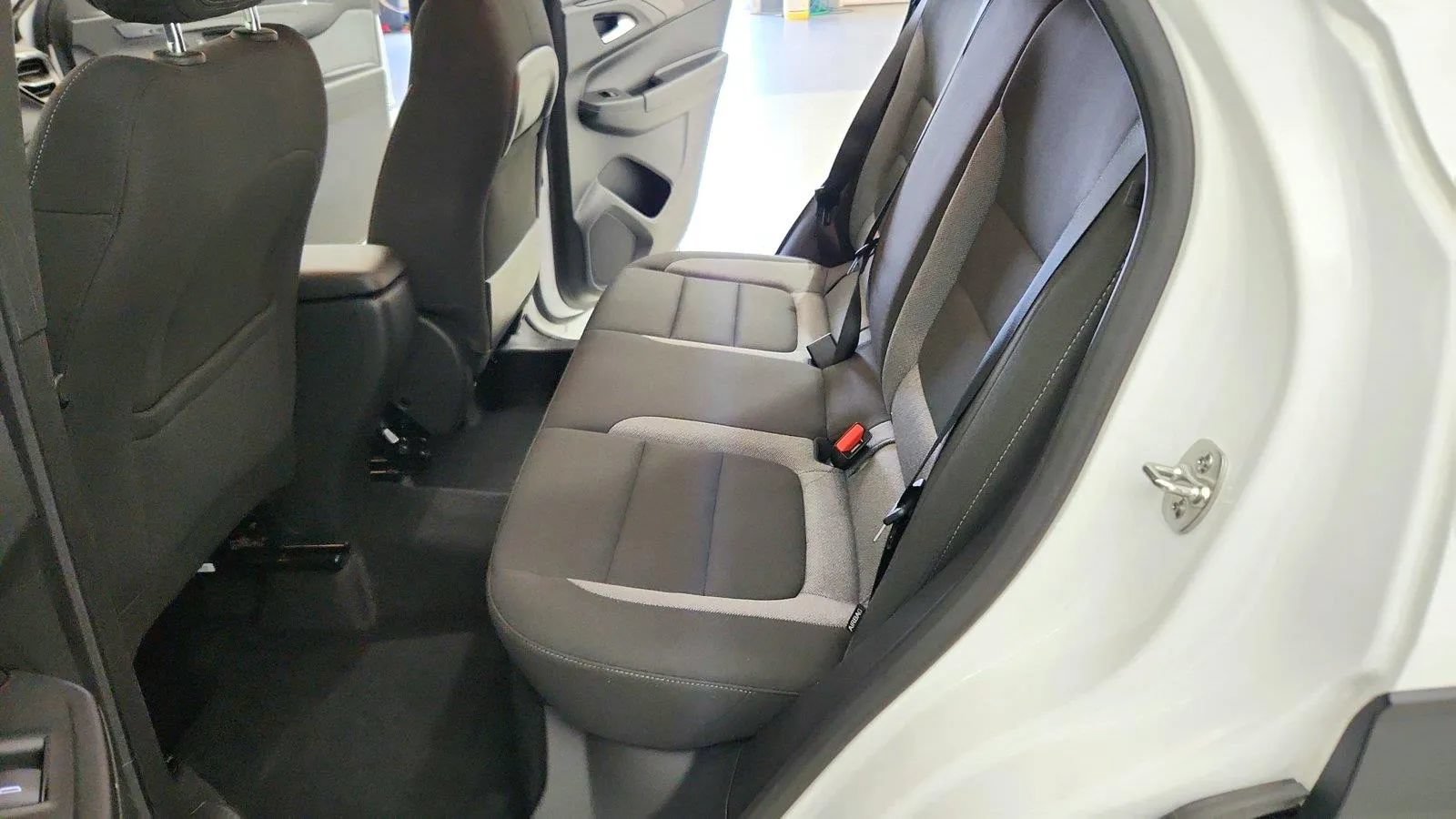 Used 2025 Chevrolet TrailBlazer LT AWD/4WD image 26