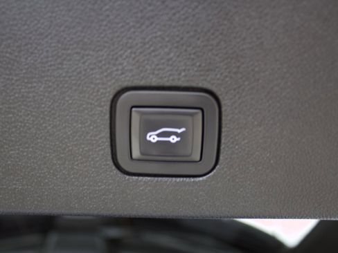 Used 2020 Cadillac XT6 Sport w/ Platinum Package image 32