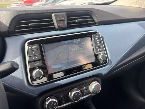 Used 2025 Nissan Versa SV FWD image 21