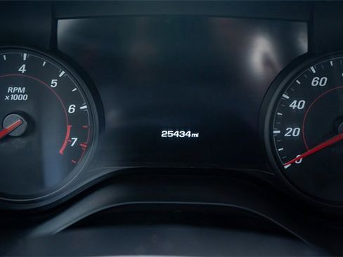 Used 2019 Chevrolet Camaro SS image 30