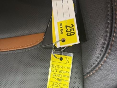 Used 2025 GMC Sierra 1500 AT4 image 42