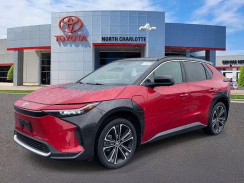 Used 2023 Toyota bZ4X AWD w/ Weather Package image 5