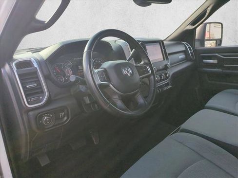 Used 2024 RAM 2500 Big Horn AWD/4WD image 9
