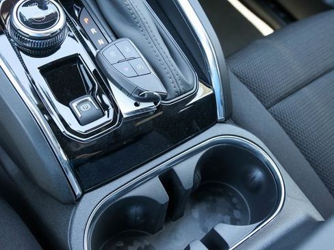 New 2026 GMC Canyon Elevation w/ Convenience Package image 15