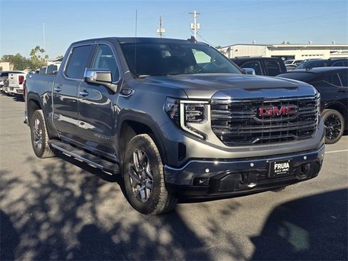 New 2026 GMC Sierra 1500 SLT image 3
