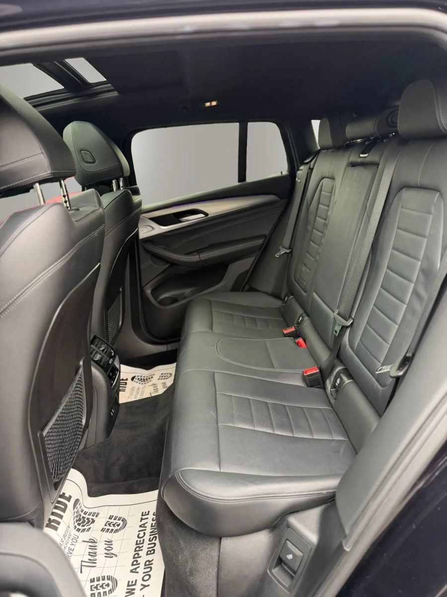 Used 2022 BMW X4 xDrive30i w/ M Sport Package AWD/4WD image 17