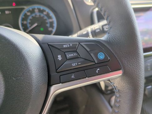 Used 2025 Nissan Leaf SV Plus image 15