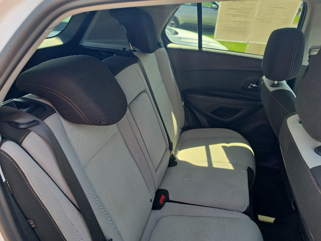 Used 2020 Chevrolet Trax LS w/ Tint and Cruise Package FWD image 12