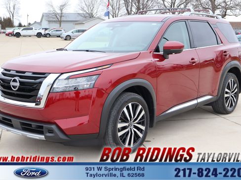 Used 2024 Nissan Pathfinder Platinum w/ Cargo Package image 1