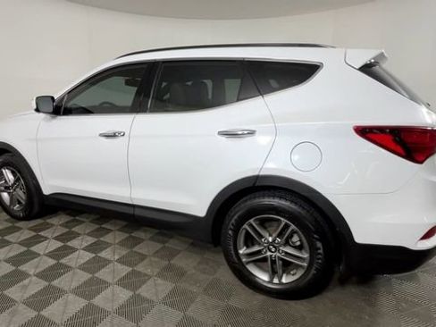 Used 2017 Hyundai Santa Fe Sport w/ 2.4L Tech Package 04 AWD/4WD image 7