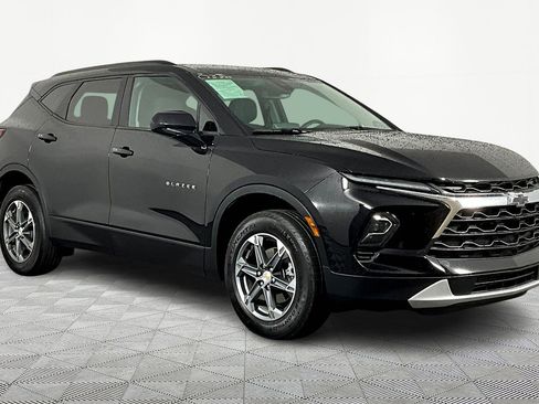 Used 2024 Chevrolet Blazer LT w/ Convenience Package image 3