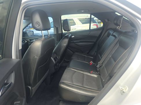 Used 2020 Chevrolet Equinox LT w/ Sport Edition FWD image 13