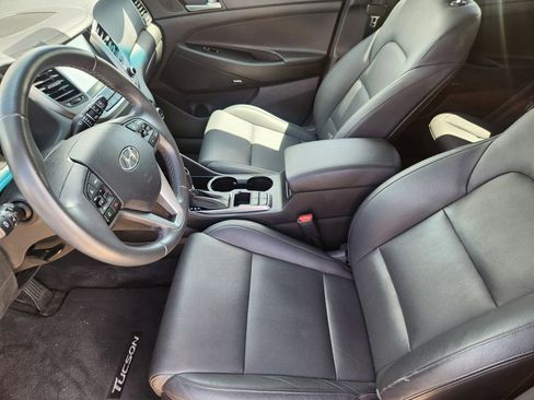 Used 2017 Hyundai Tucson SE Plus w/ Cargo Package AWD/4WD image 7