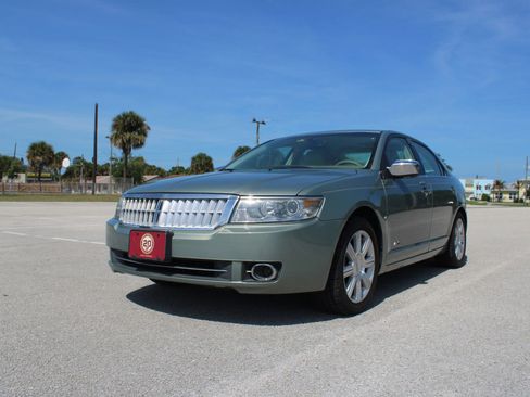 Used 2008 Lincoln MKZ FWD image 2